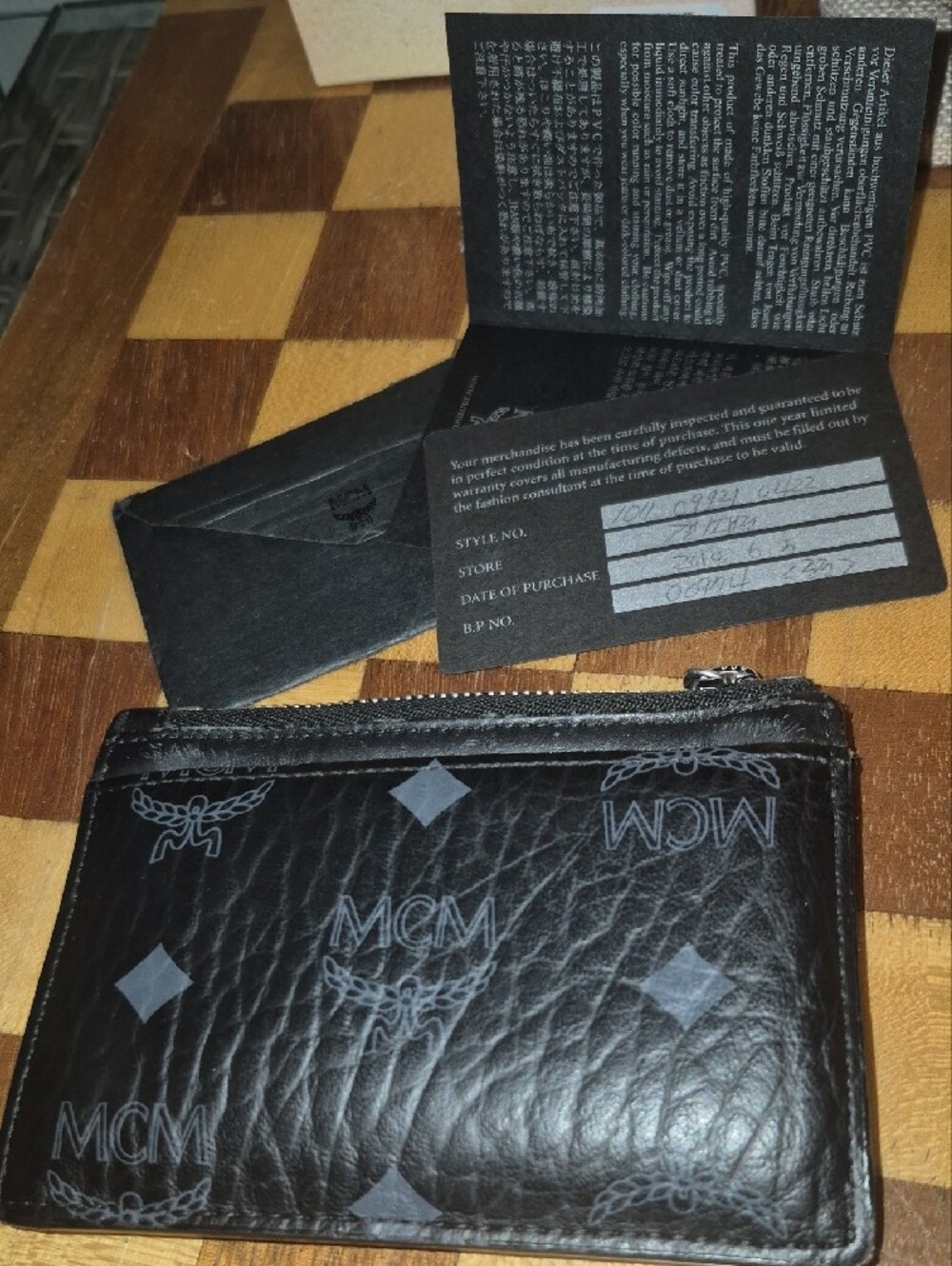 MCM Black Leather Card Case with Gold Logo Plate - Picture 2 of 6